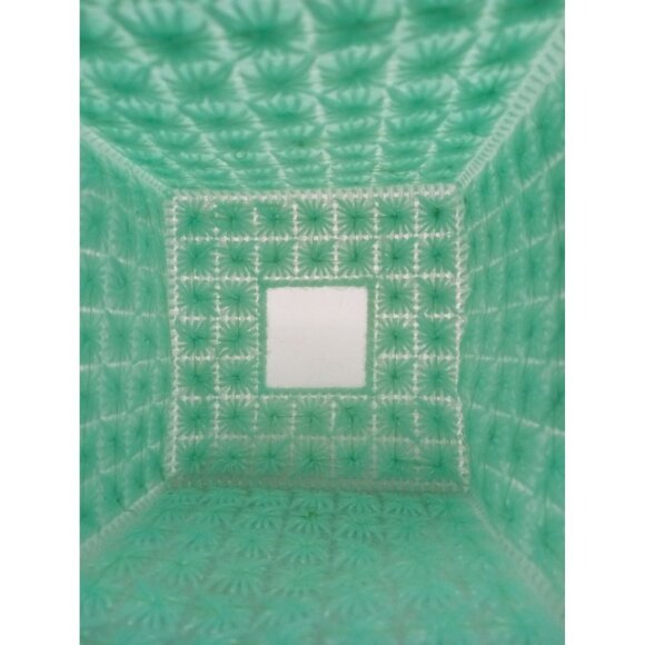 Tissue Box Cover Vintage Green Plastic Canvas Pattern 5.75 Inches Handmade - Picture 12 of 13